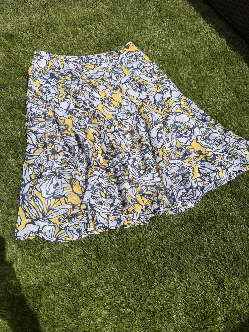 Chadwick’s Collection Floral A-Line Skirt Size 6 Yellow, White Midi Flowy Spring